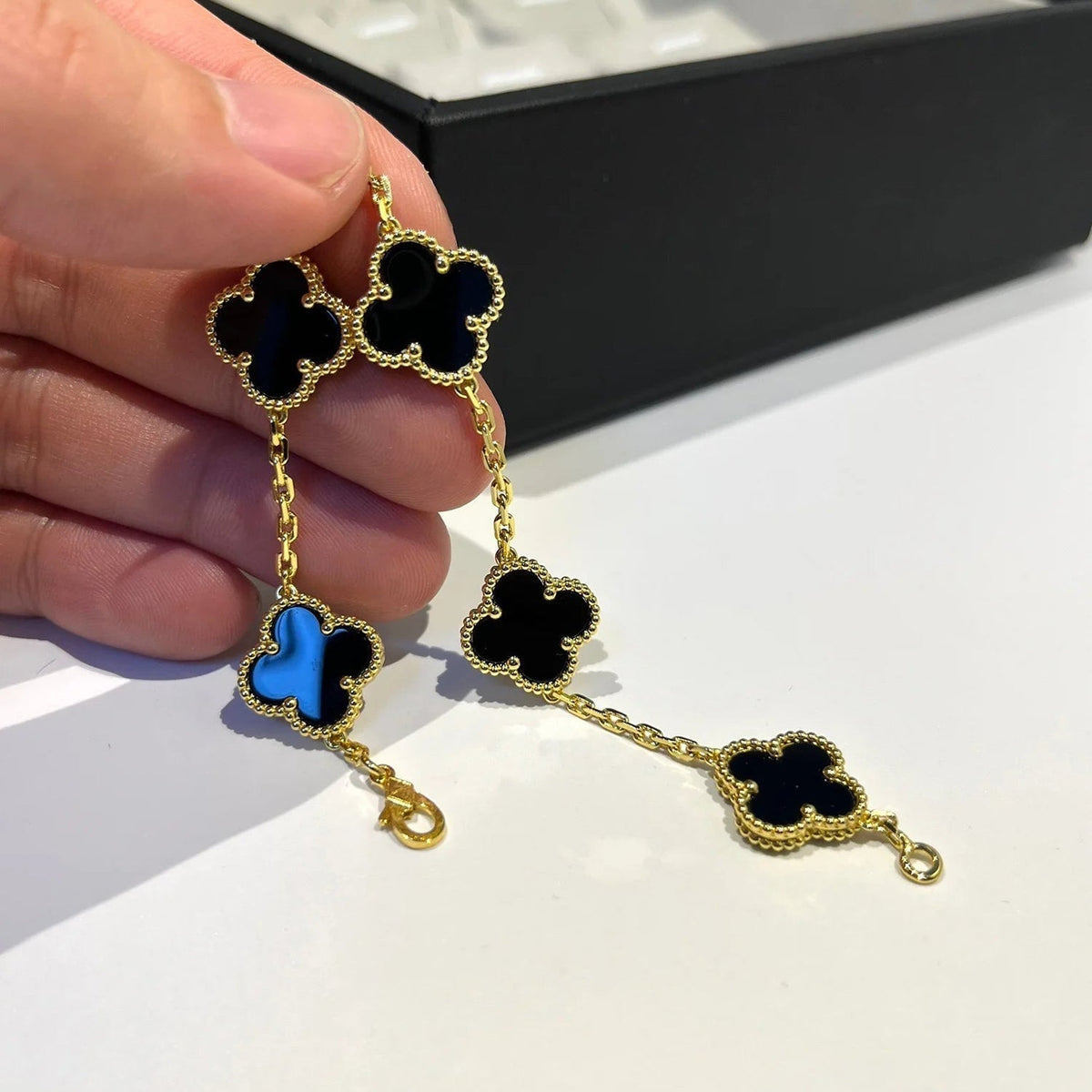 [Eterna Jewels] CLOVER 5 MOTIF ONYXS BRACELET COLLECTION