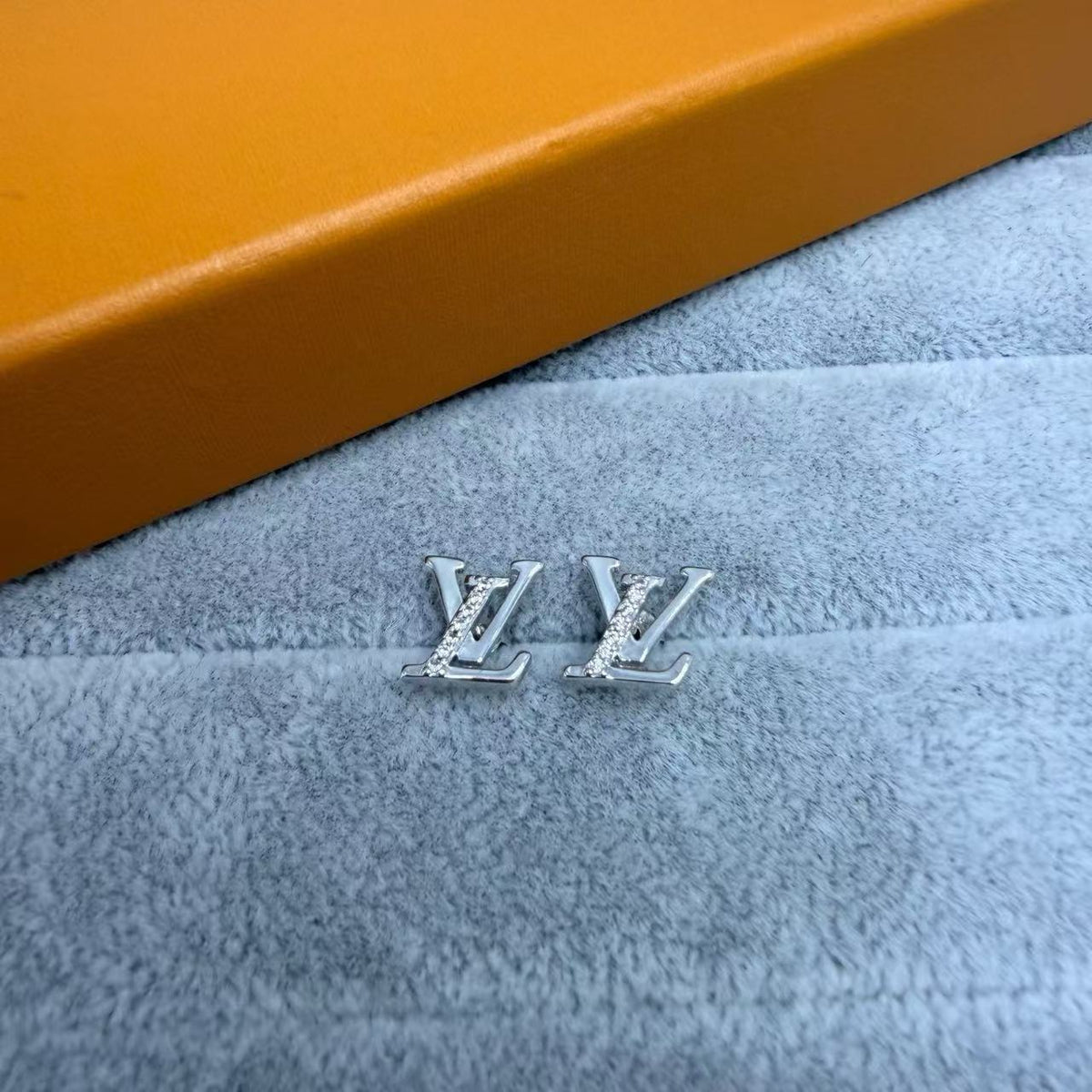 [Eterna Jewels]LETTER STUDS WITH STONES