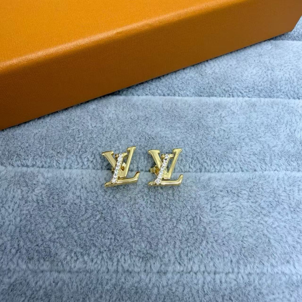 [Eterna Jewels]LETTER STUDS WITH STONES
