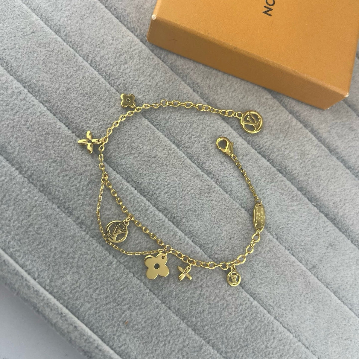 [Eterna Jewels]SMOOTH MULTI FLOWER BRACELET