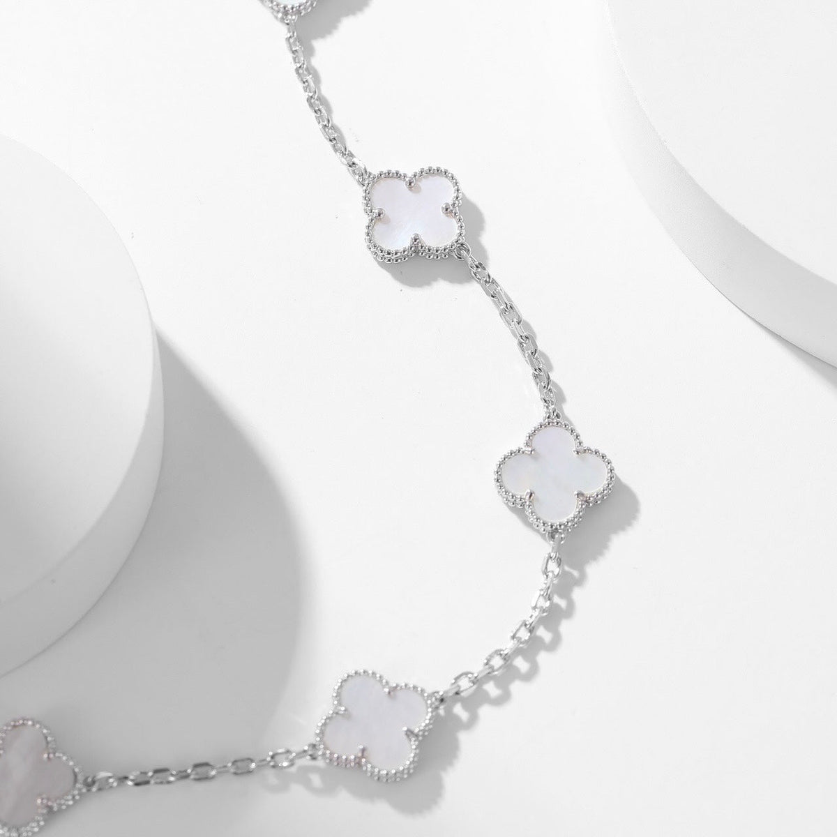 [Eterna Jewels]CLOVER 10 MOTIFS WHITE MOTHER OF PEARL NECKLACE